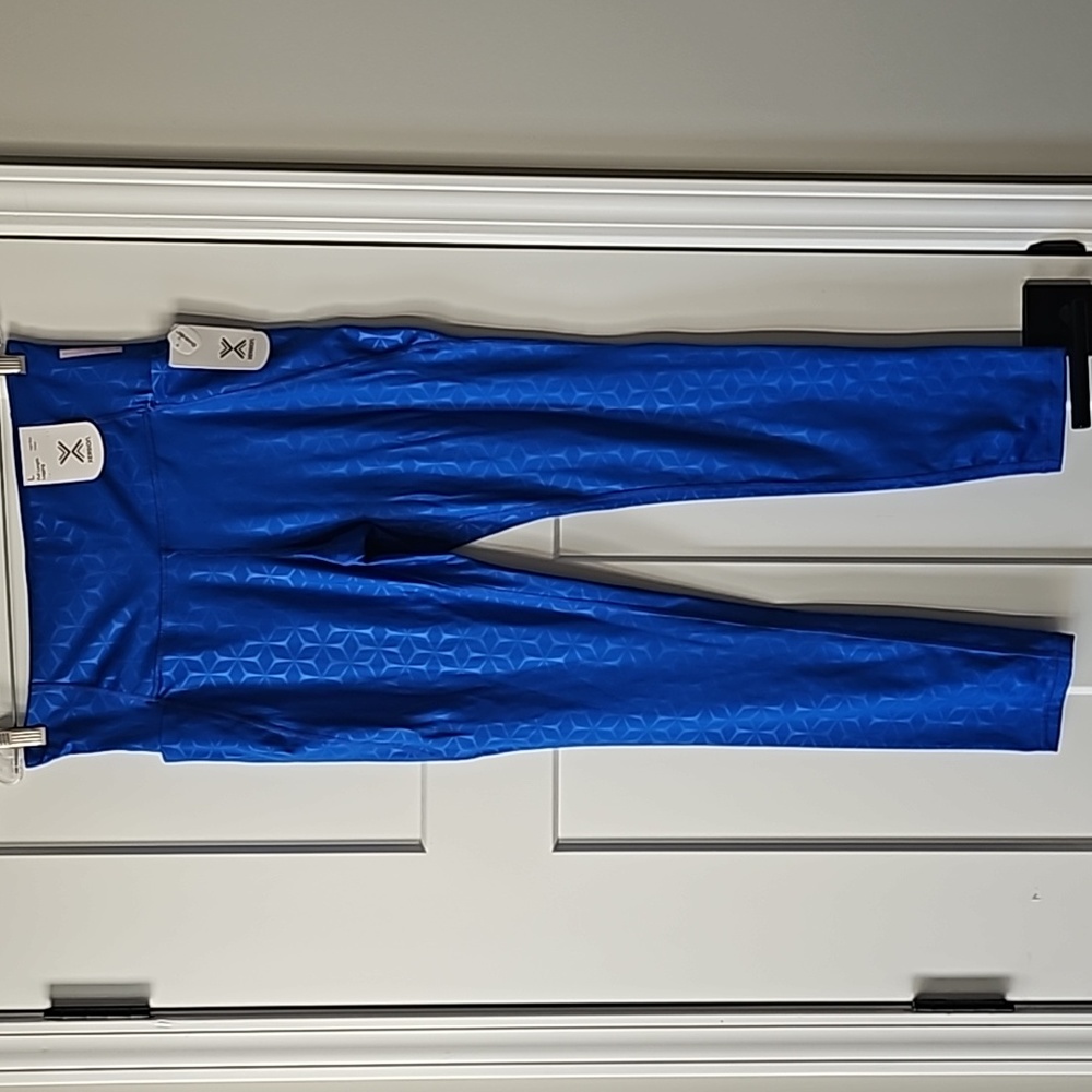 Xersion. Large, blue, full-length legging.